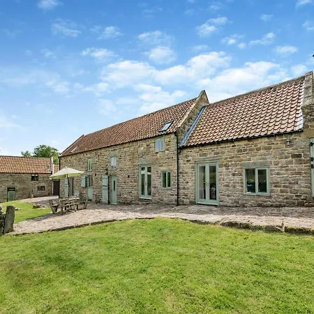 Hotel The Long Barn
