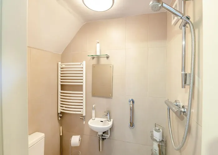 Hotel The Long Barn *