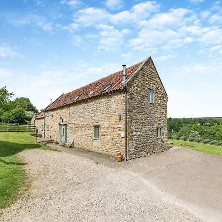 Отель The Long Barn