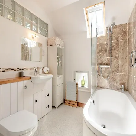 The Long Barn Отель *