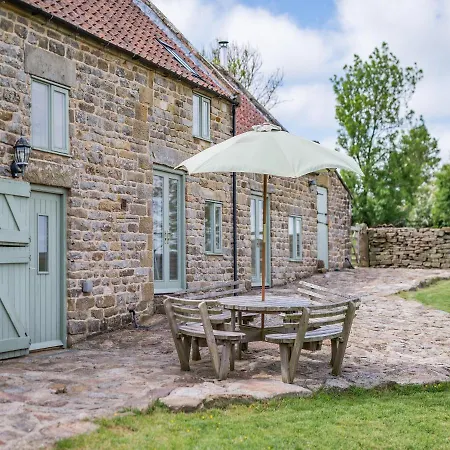 Отель The Long Barn