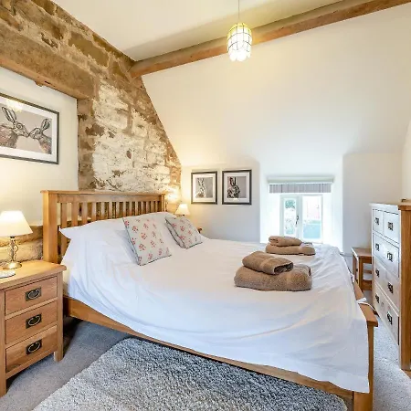 The Long Barn * Goathland